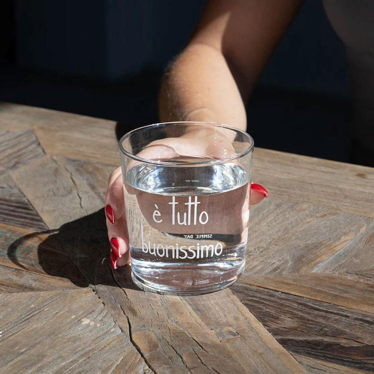 Glas Wasser Es ist alles köstlich